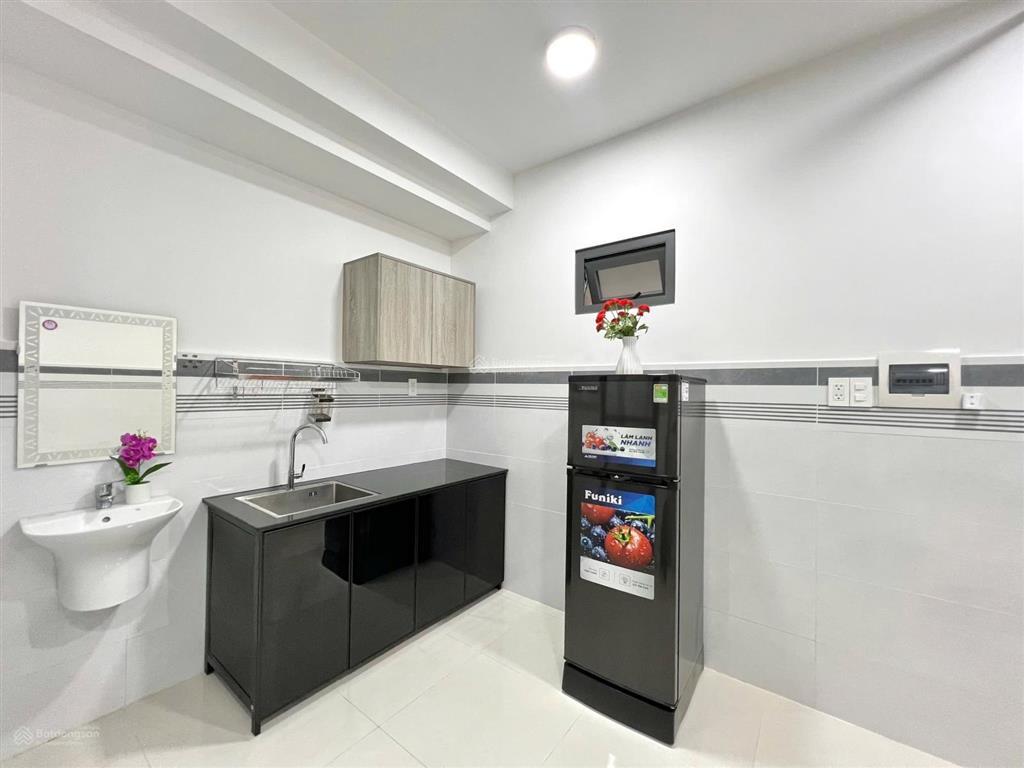 Studio ban công 40m2 ngay đh ntt q12