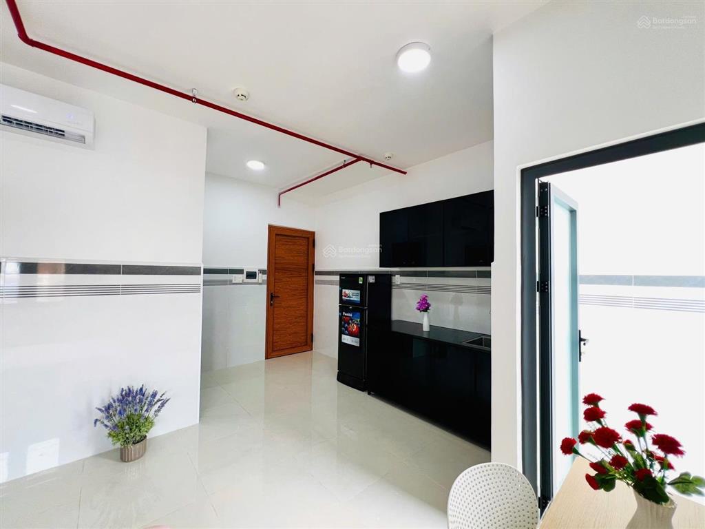 Studio ban công 40m2 ngay đh ntt q12