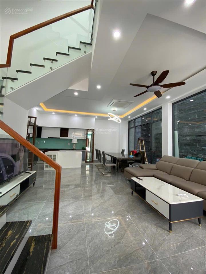 Bán nhanh góc 2 mặt tiền trung tâm thành phố đà nẵng cách biển nguyễn tất thành chỉ vài trăm mét