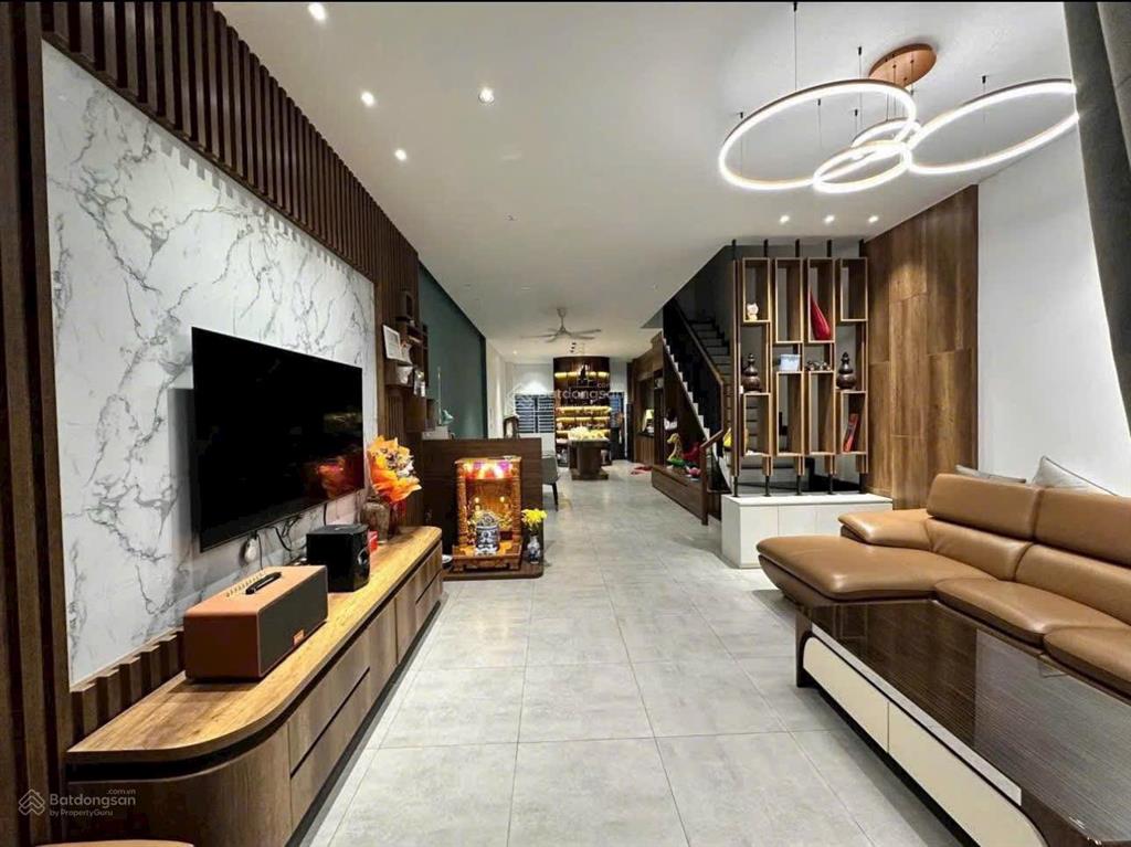 Nhà đep 3 tầng khu vip hoà xuân hàng h.iếm còn sót lại đông nam view công viên