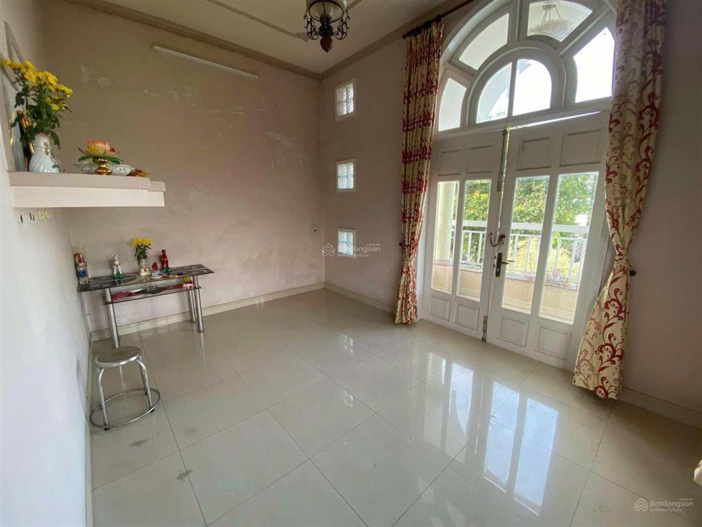 Cần bán gấp nhà mặt tiền đường hùng vương kinh doanh buôn bán được ngay