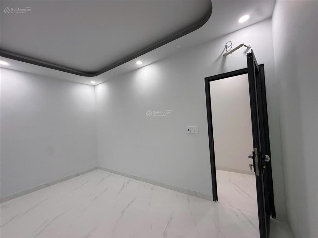 Bán gấp nhà mới ở liền 4,2x15 trệt lầu đúc
