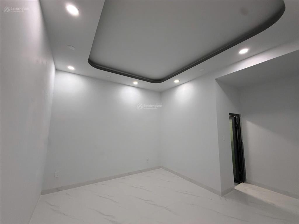 Bán gấp nhà mới ở liền 4,2x15 trệt lầu đúc