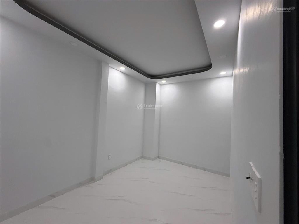 Bán gấp nhà mới ở liền 4,2x15 trệt lầu đúc