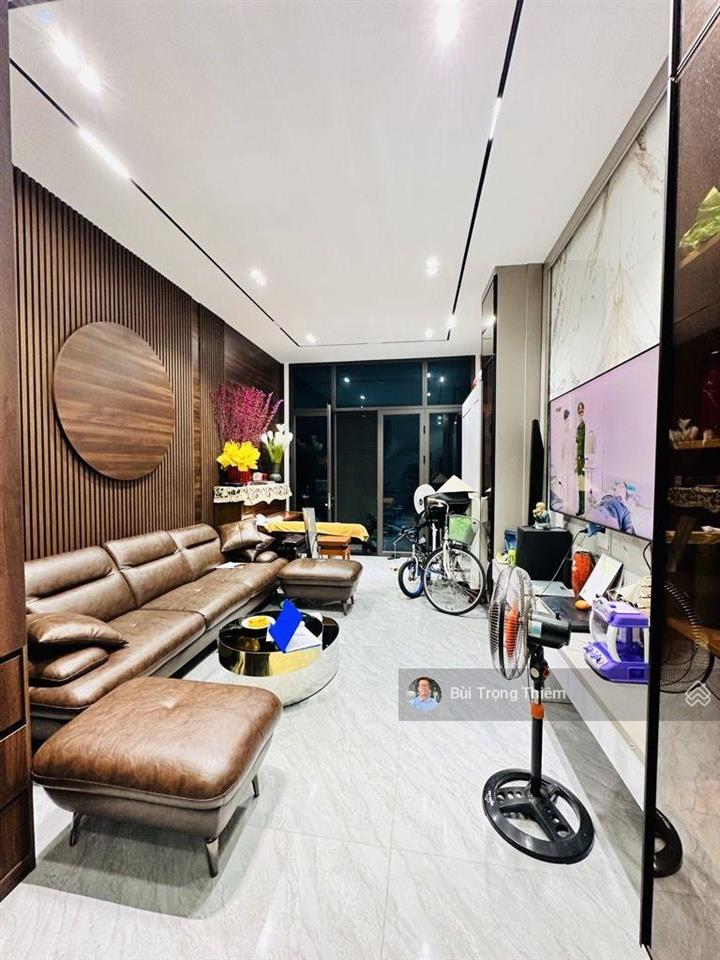 Bán nhà 6 tầng dân xây phố chu huy mân, long biên nội thất đẹp 10m ra ô tô tránh giá 8 tỷ