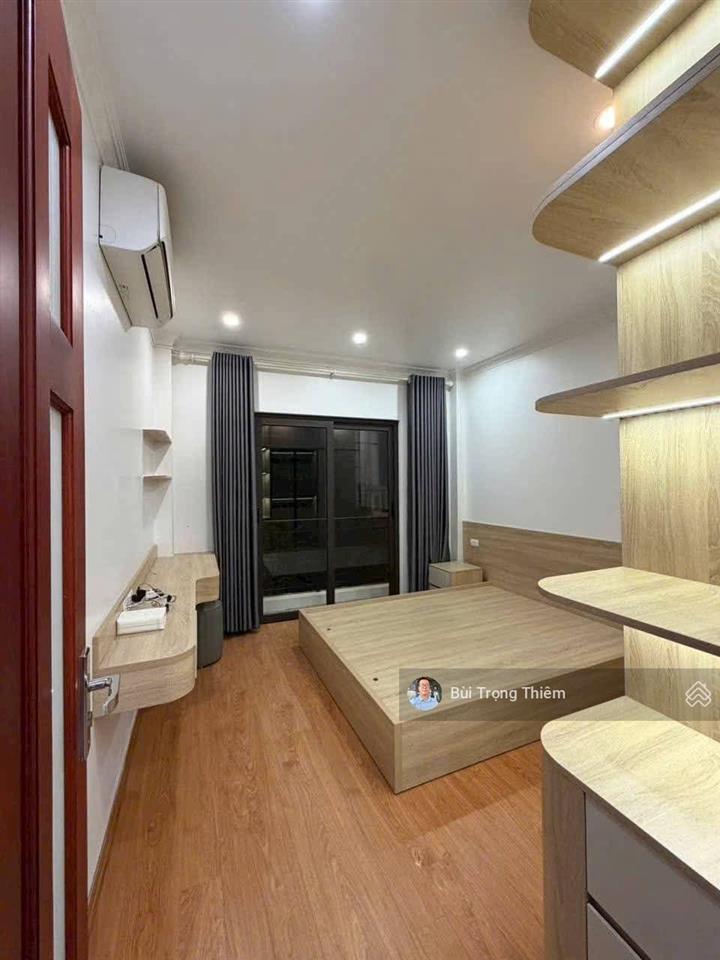 Bán nhà đẹp ngõ 68 nguyễn văn linh 4 tầng 52m ôtô đỗ cửa 3 mặt thoáng nội thất hiện đại