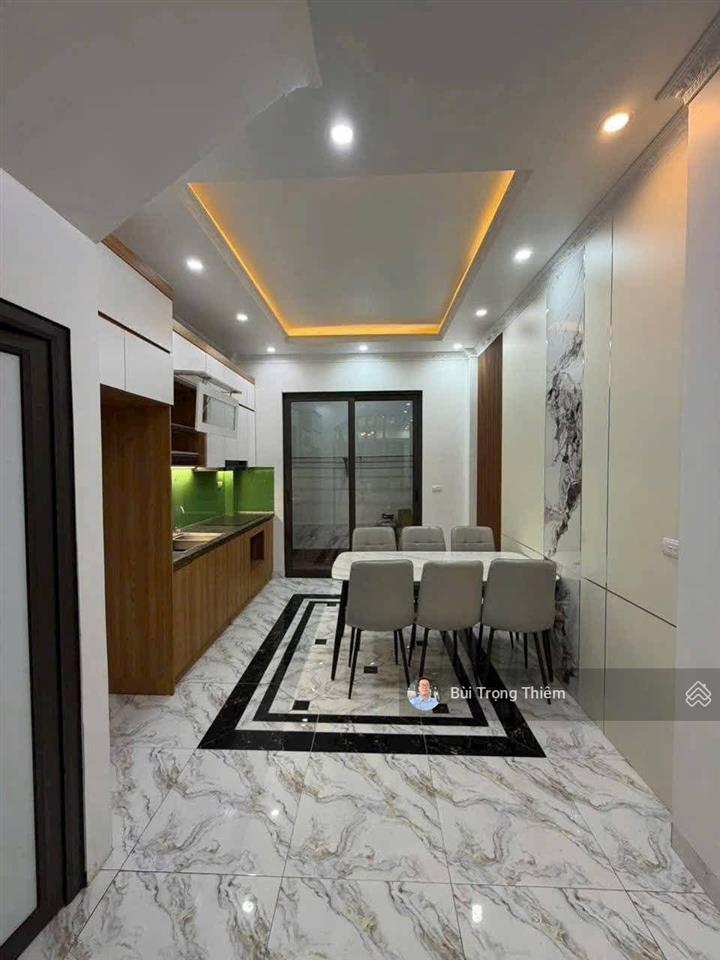 Bán nhà đẹp ngõ 68 nguyễn văn linh 4 tầng 52m ôtô đỗ cửa 3 mặt thoáng nội thất hiện đại