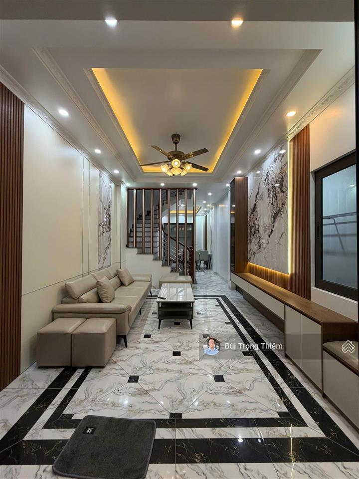 Bán nhà đẹp ngõ 68 nguyễn văn linh 4 tầng 52m ôtô đỗ cửa 3 mặt thoáng nội thất hiện đại