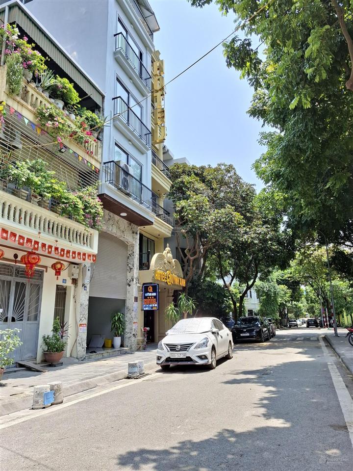 Bán siêu phẩm khách sạn 8 tầng cổ linh, long biên gần 110m dòng tiền khủng 3 tỷ/năm