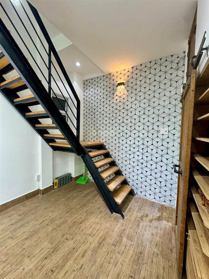 Bán nhà âu cơ q11, mt nội bộ 8m gần lê đại hành, 3 tầng, 30m², 4pn, giảm còn 6.68 tỷ.  0876 410 ***