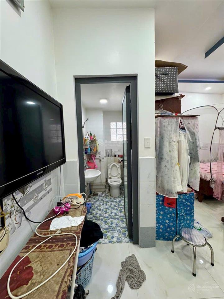 Bán nhà hẻm điện biên phủ, q3 1 trệt 3 lầu, dt 40m2, sát mặt tiền, 7.2 tỷ tl.  0876 410 ***