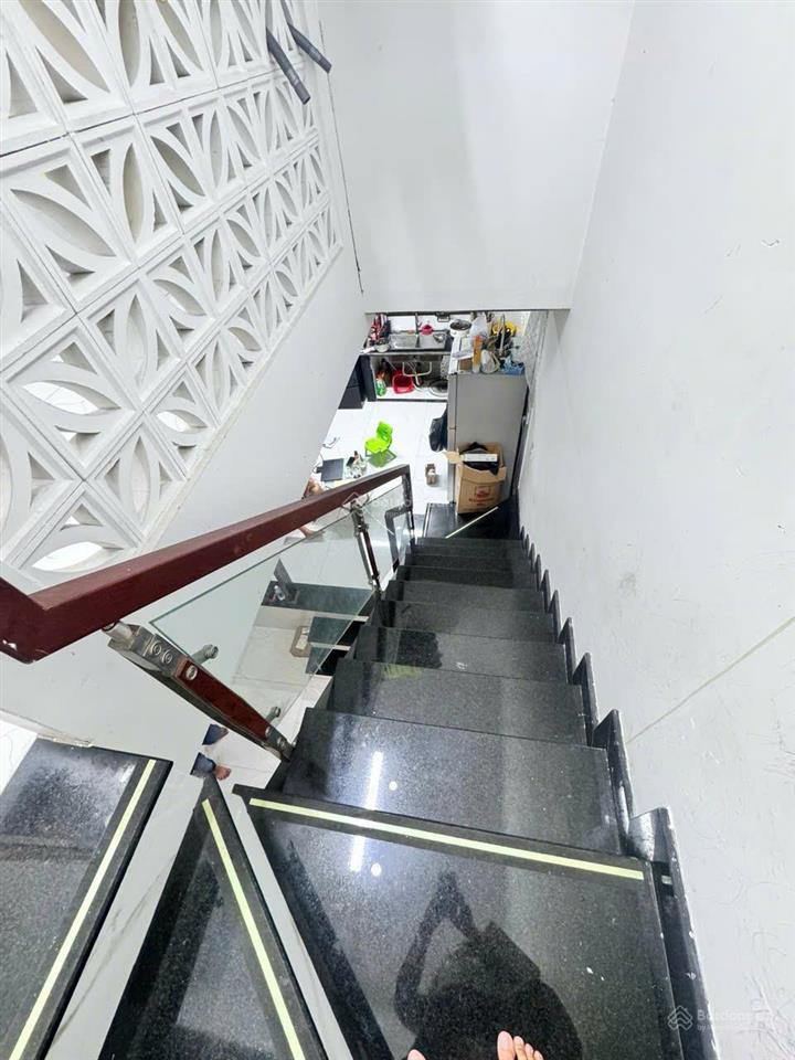 Nhà mới bình tân góc 2mt hẻm xe tải, 1t1l, 3pn, kinh doanh tốt, 5.18 tỷ.  ngay 0876 410 ***