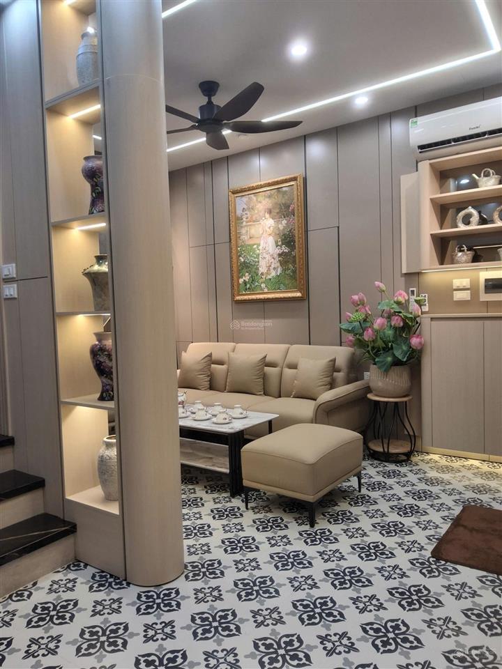 Nhà là nơi để về lõi hai bà trưng 40m 5 tầng 4pn đẹp full đồ ở ngay sổ đỏ ko quy hoạch chỉ 11,5 tỷ