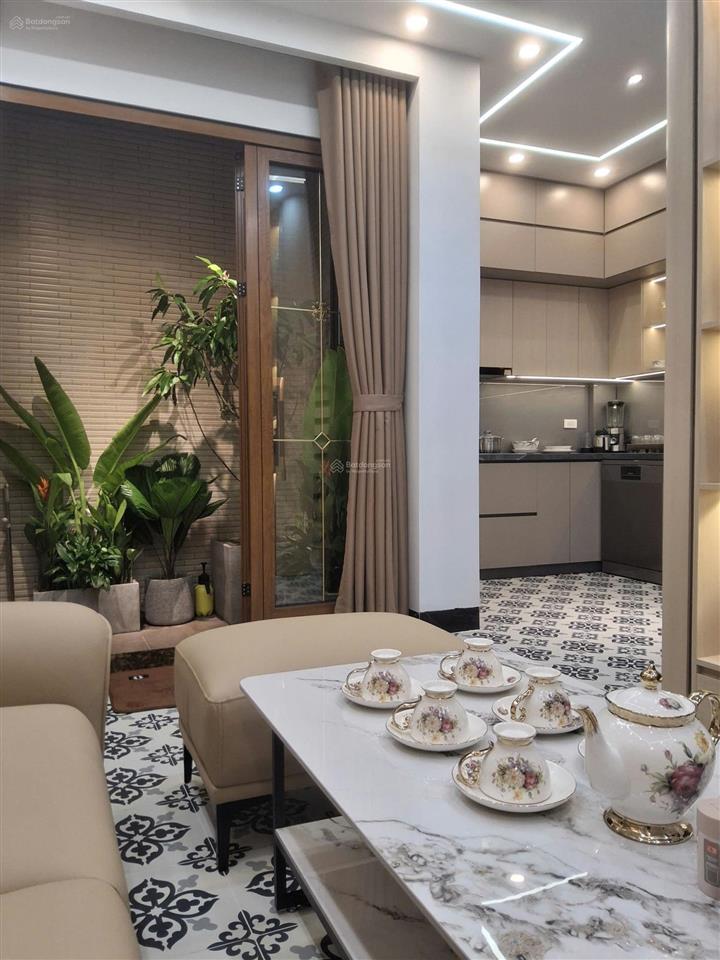 Nhà là nơi để về lõi hai bà trưng 40m 5 tầng 4pn đẹp full đồ ở ngay sổ đỏ ko quy hoạch chỉ 11,5 tỷ