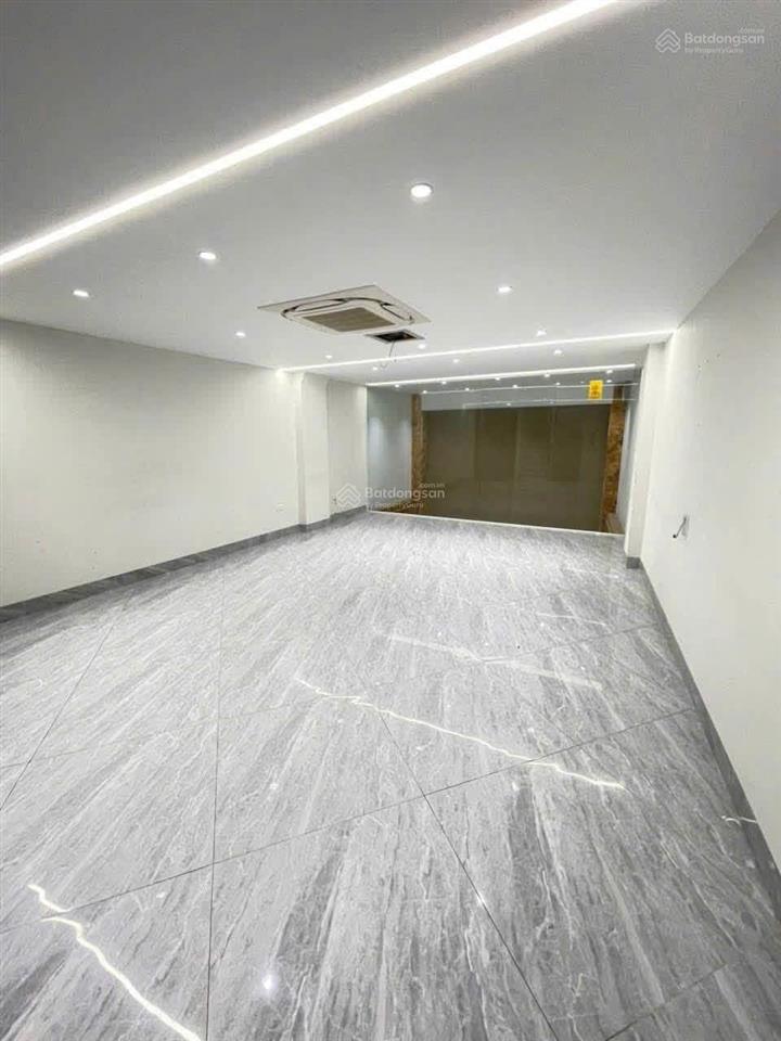 Tòa văn phòng mặt phố bờ sông sét kim đồng xây mới vỉa hè rộng 60m 7tầng thang máy mt4,5m hơn 25 tỷ