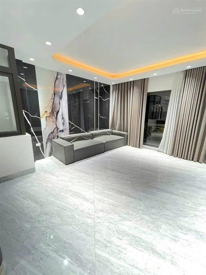 Tòa văn phòng mặt phố bờ sông sét kim đồng xây mới vỉa hè rộng 60m 7tầng thang máy mt4,5m hơn 25 tỷ
