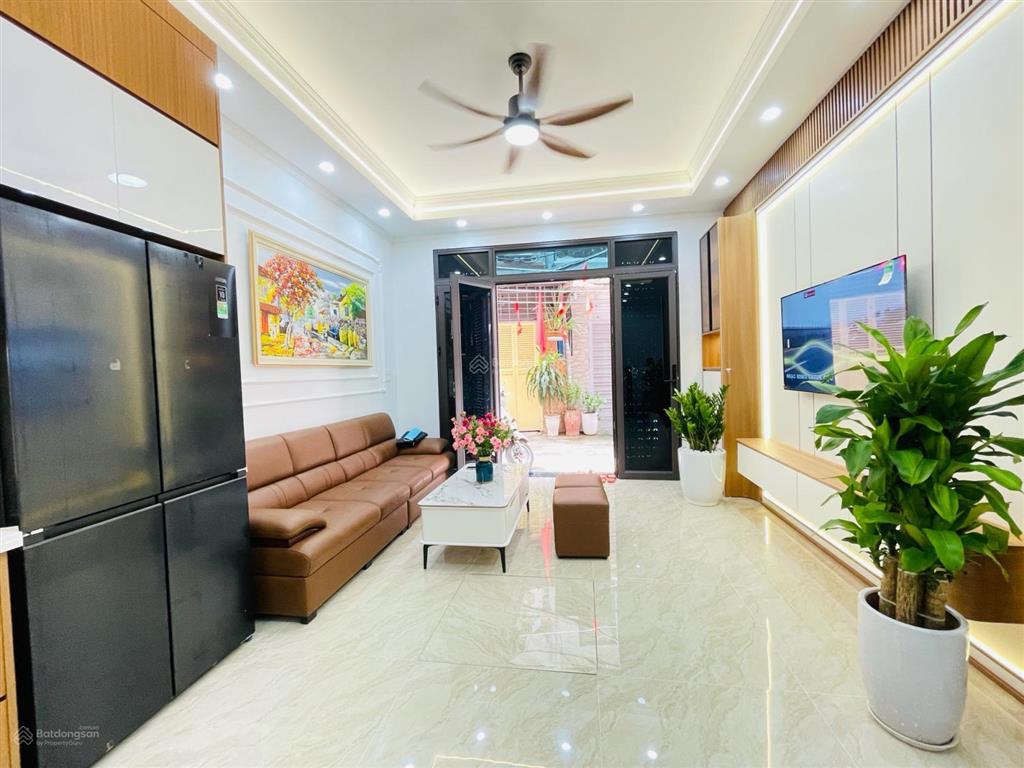 Thanh xuân gần vành đai 2,5 diện tích 40m 5 tầng mt5m ô tô đỗ cửa vào nhà lô góc mới chỉ 10.5 tỷ