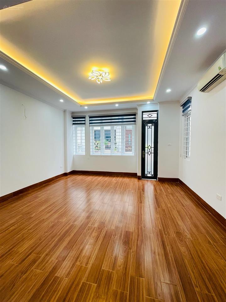 Thanh xuân gần vành đai 2,5 diện tích 40m 5 tầng mt5m ô tô đỗ cửa vào nhà lô góc mới chỉ 10.5 tỷ