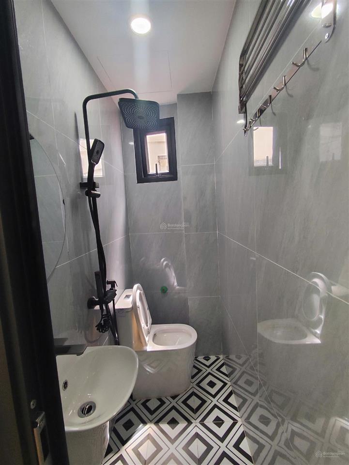 Hai bà trưng phố minh khai nhà xây mới ở ngay 25m2 5 tầng mt 3.5m thoáng trước sau ko qh chỉ 5.8 tỷ