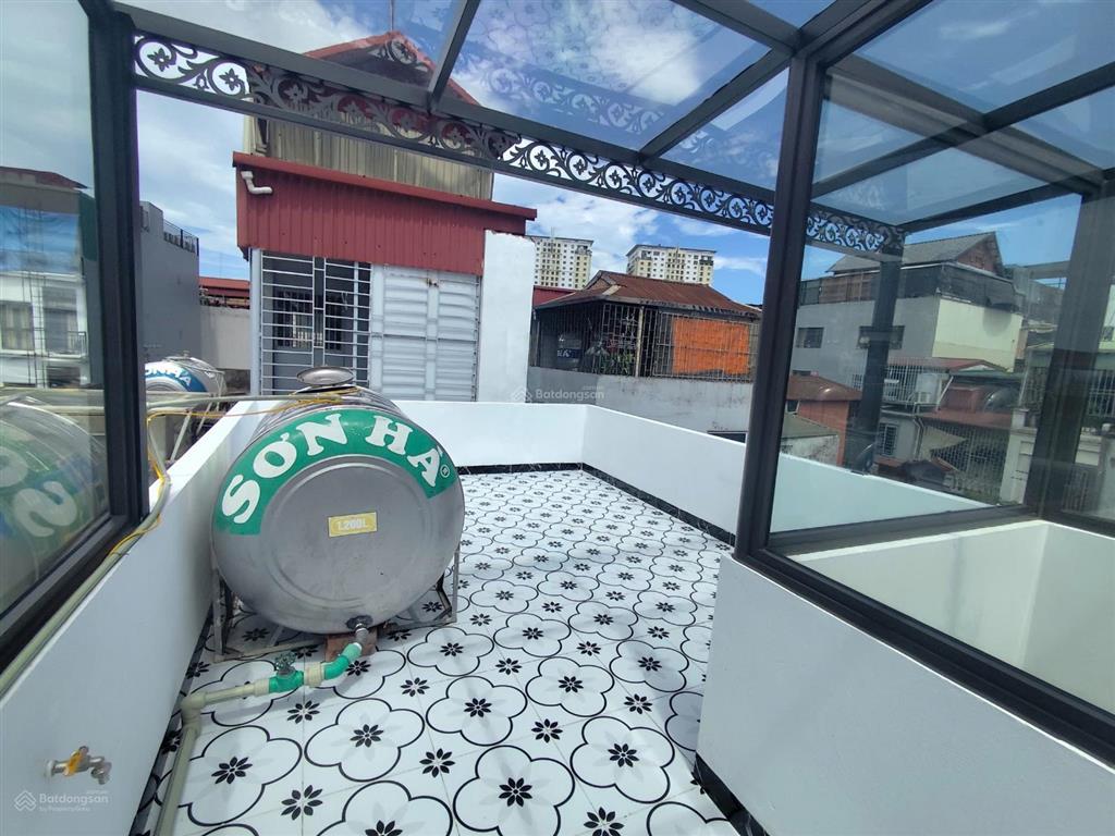 Hai bà trưng phố minh khai nhà xây mới ở ngay 25m2 5 tầng mt 3.5m thoáng trước sau ko qh chỉ 5.8 tỷ