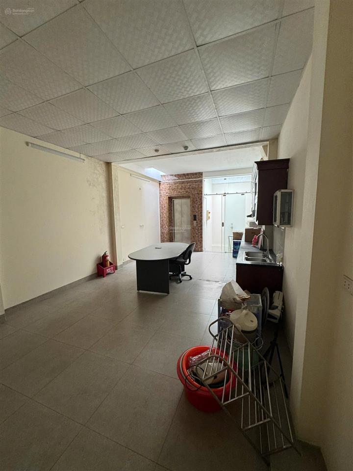 Nhà dân mễ trì thượng 50m 6 tầng thang máy mt4,3m kdvp 20m ra ô tô tránh chỉ hơn 12 tỷ xíu
