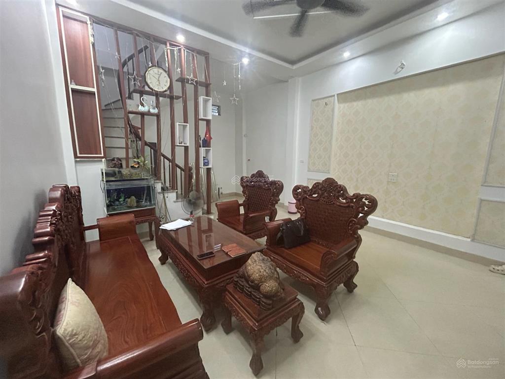 Nhà dân kim giang đại kim ngay trường ngôi sao 35m, 5 tầng, mt 4,5m, hai thoáng ở sướng hơn 6 tỷ