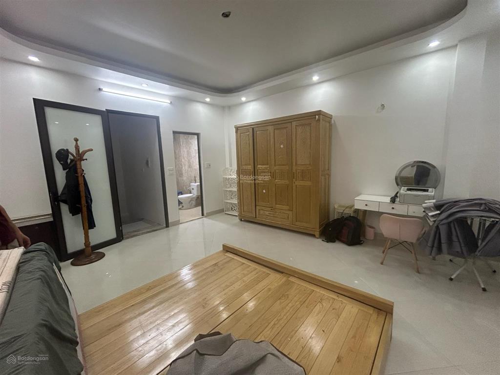 Nhà dân kim giang đại kim ngay trường ngôi sao 35m, 5 tầng, mt 4,5m, hai thoáng ở sướng hơn 6 tỷ