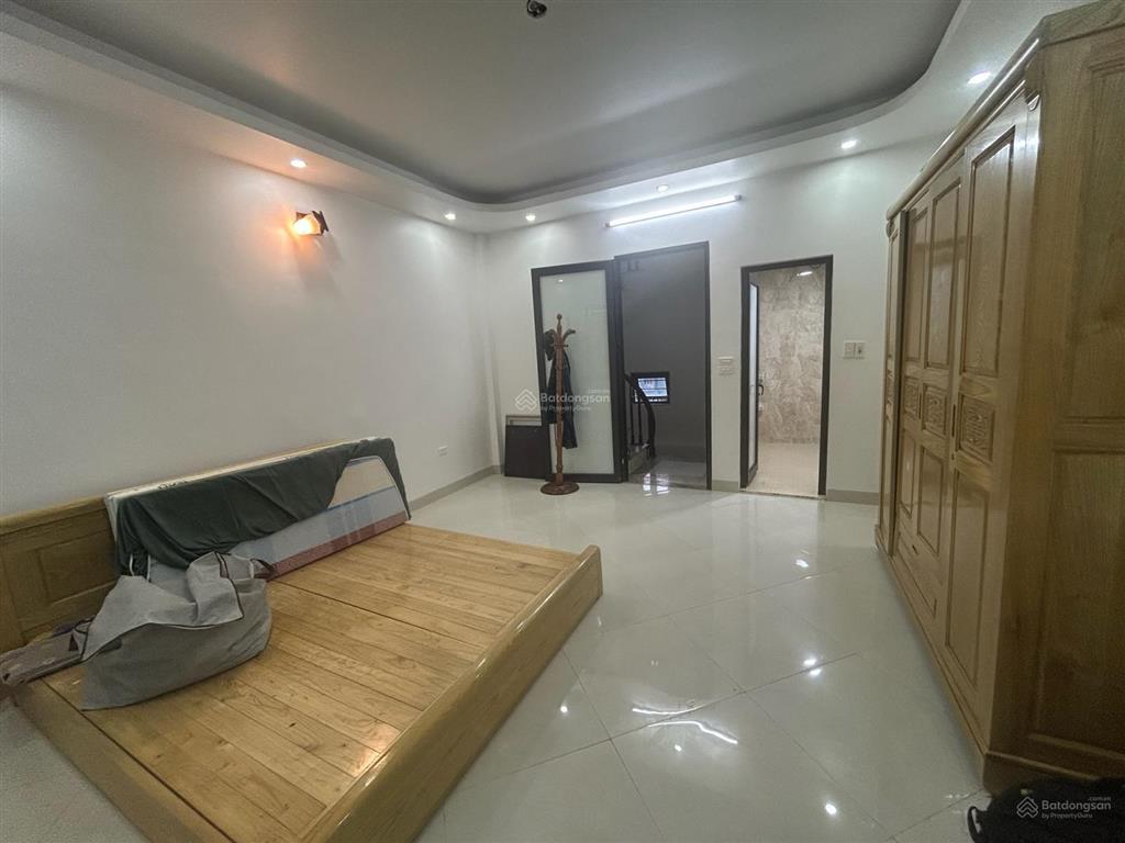 Nhà dân kim giang đại kim ngay trường ngôi sao 35m, 5 tầng, mt 4,5m, hai thoáng ở sướng hơn 6 tỷ