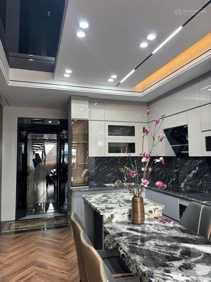 Bán gấp nhà riêng nguyễn đức cảnh hm 45m 6 tầng thang máy mt 5,2m cách phố 2 nhà qh ổn định 12,7 tỷ