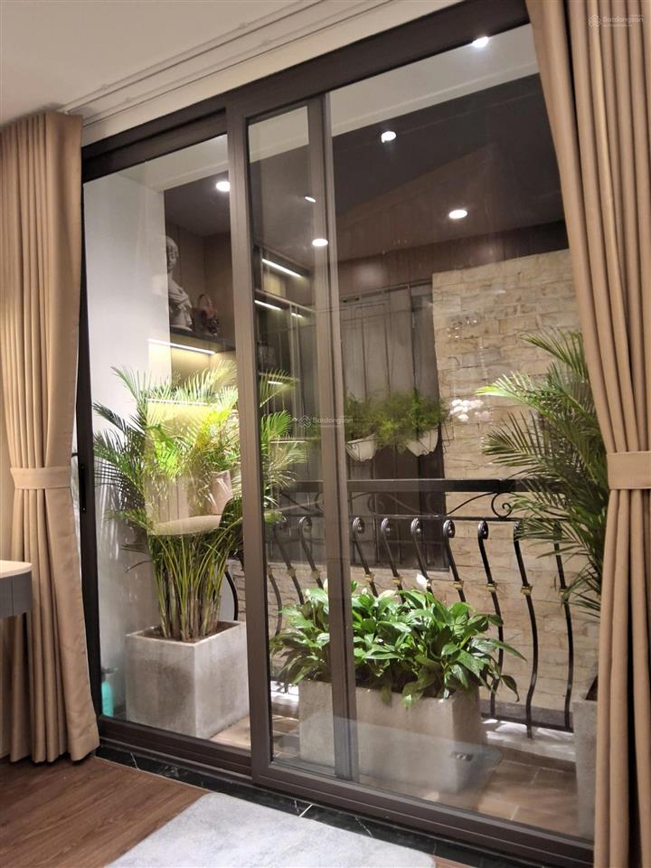 Nhà đẹp bạch mai hai bà trưng 40m 5 tầng 4pn full nội thất ở ngay gần phố hơn 11 tỷ sổ đỏ riêng