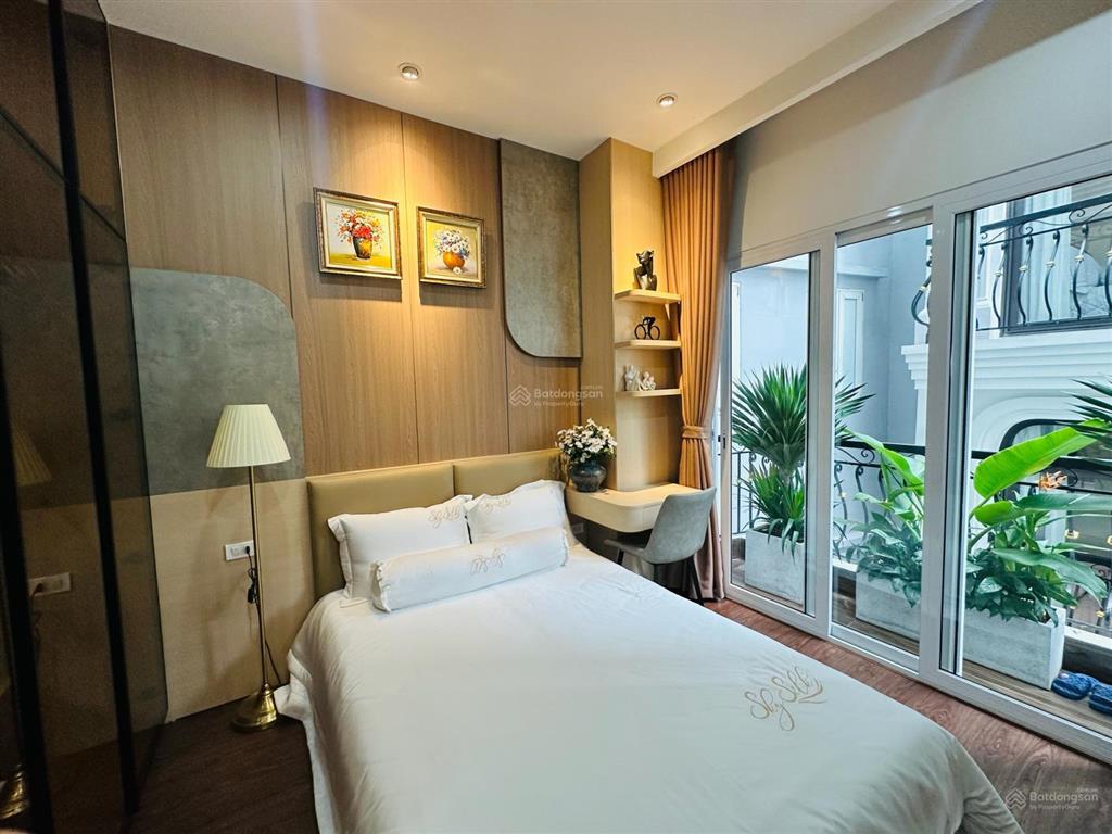 Nhà đẹp phố cổ hai bà trưng phố lò đúc 75m2 4tầng thang máy 6pkk ở kết hợp cho thuê mới hơn 18 tỷ