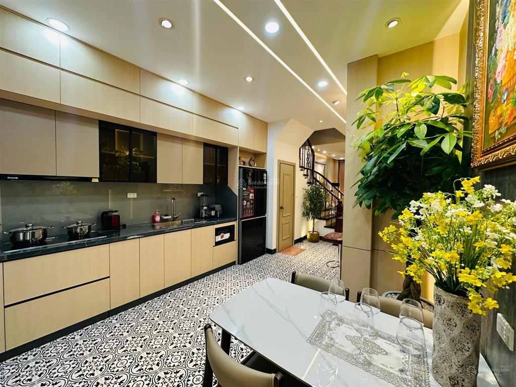 Nhà đẹp phố cổ hai bà trưng phố lò đúc 75m2 4tầng thang máy 6pkk ở kết hợp cho thuê mới hơn 18 tỷ