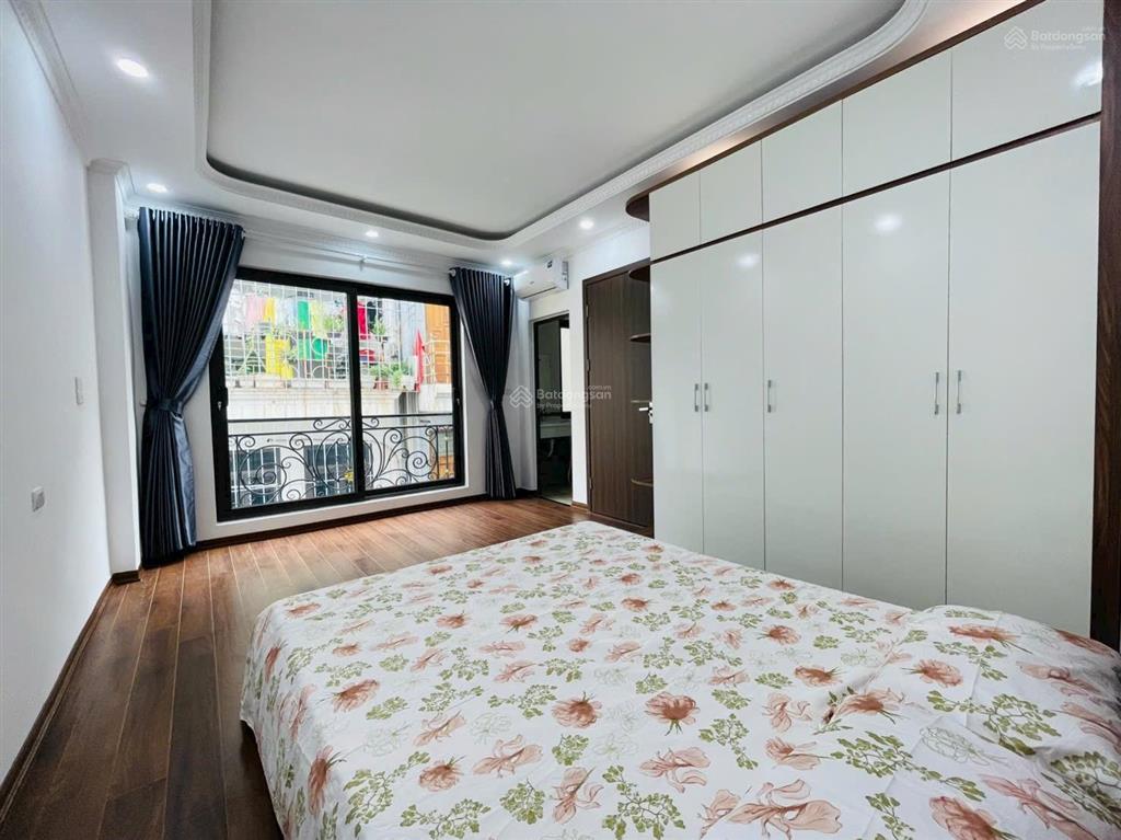Bán nhanh nhà định công 6 tầng thang máy mt6m 15m ra ô tô tránh gần phố chỉ hơn 9 tỷ sổ riêng ko qh