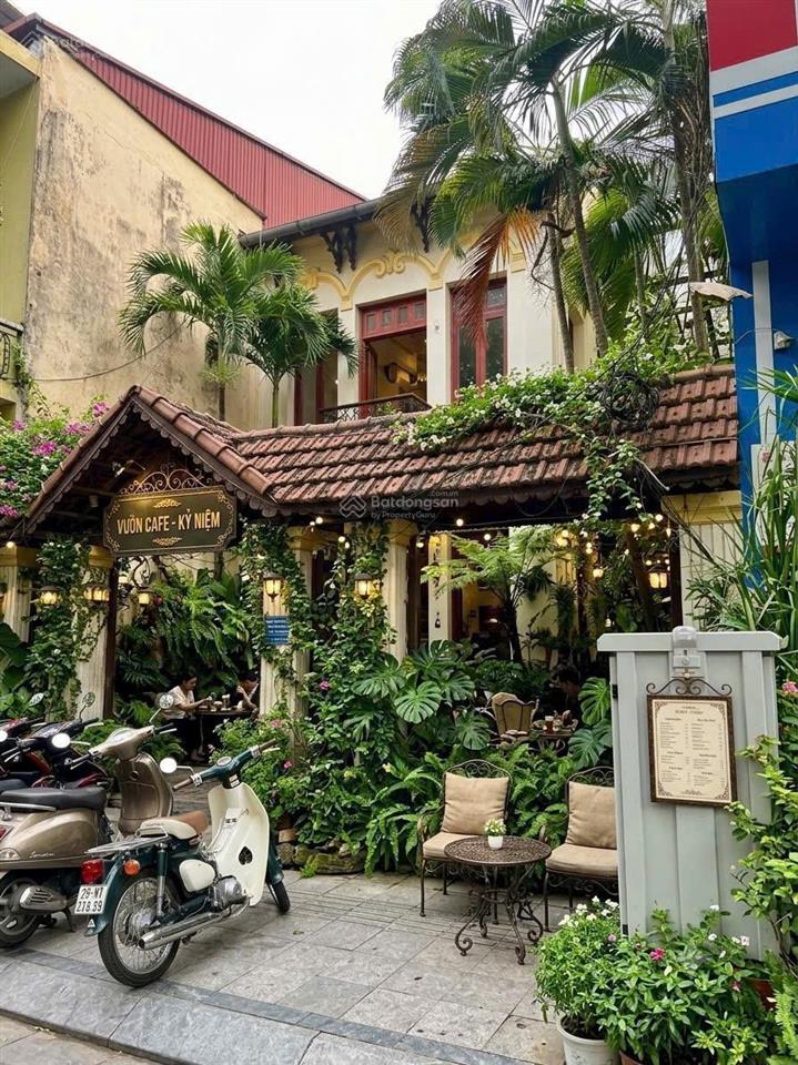 Cho thuê mặt bằng kd 2 mặt phố và mặt hồ trúc bạch 300m2 phù hợp kd cafe nhà hàng lớn... 135tr/th
