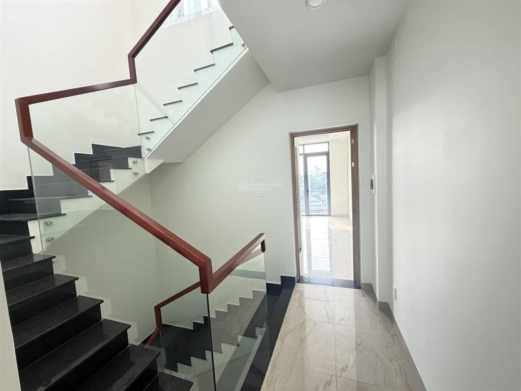 Nhà 5 tầng 6pn mặt tiền kinh doanh đường phạm văn đồng, phường thủ đức