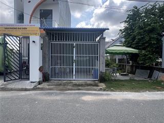 Bán nhà ngay trường tiểu học định hoà 2. giá 2tỷ200