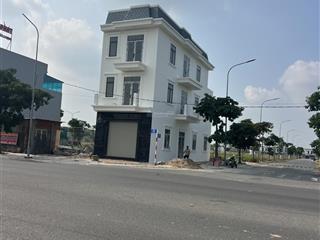 Cho thuê nhà lầu 1 trệt 2 lầu ngay đường cầu đò 2 bến cát, bình dương. giá 15 triệu/tháng