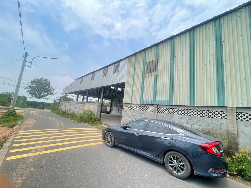 Bán nhà xưởng hl609 phú an lô góc dt 15x40m, thổ cư 260m2. có xưởng mới xây hết đất
