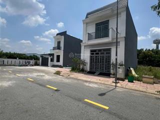 Bán nhà 1 trệt 1 lầu ngay an điền, bến cát. diện tích 100m2 có 100m2 thổ cư. giá 1ty950. sổ sẵn