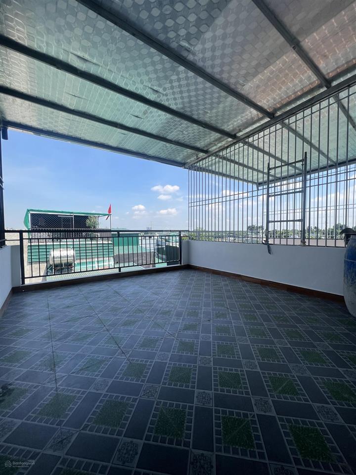 Bán nhà âu cơ dt 40m2, 4 tầng, mt 4m. nhà xây mới + ô tô đỗ cửa + lô góc. giá chào hơn 2 tỷ tây hồ