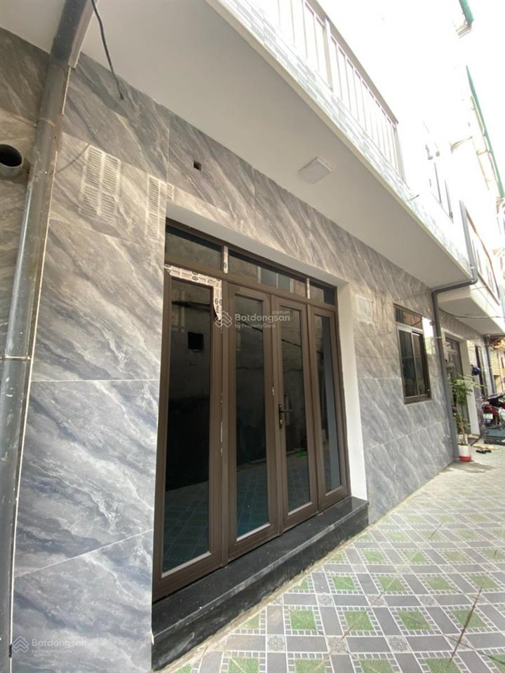 Âu cơ, tây hồ xây mới kính coong, ô tô đỗ cổng dt 40m2, 4 tầng, mt 5m