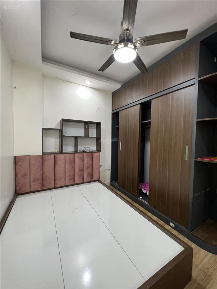 Hơn 2 tỷ nhà tây hồ, 100m ra hồ tây căn hộ ccmn trích sài, tây hồ