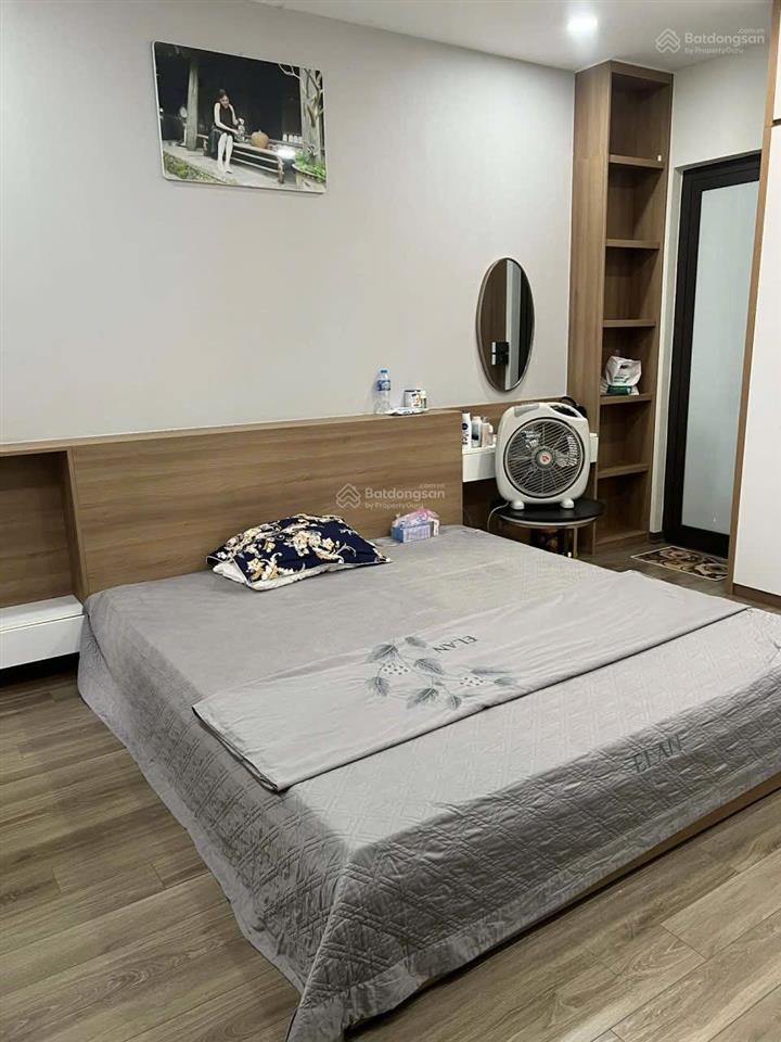 Chính chủ cần bán gấp ch ecohome 3 , dt 66m2 2pn 2vs , giá chỉ 4,7x tỷ .