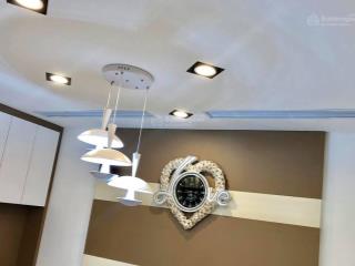 Bán căn 3 phòng ngủ giá 13 tỷ, full nội thất đẹp ở ngay, discovery complex, 0982 281 ***