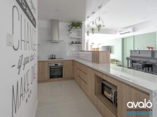 Bán căn 3 phòng ngủ giá 12.8 tỷ 148.6m2, full nội thất đẹp ở ngay, có 2 slot ô tô, discovery