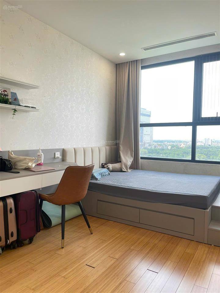 Bán căn 3 phòng ngủ 85m2 giá 6.8 tỷ, nhà đẹp ở ngay, căn góc view hồ cực đẹp