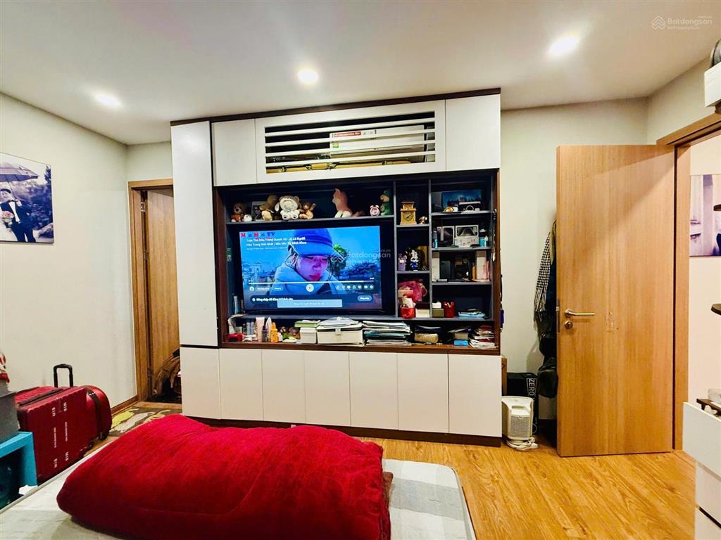 Giá tốt chỉ 4.5 tỷ! dt 63m2. bán căn góc 2phòng ngủ, khu đô thị mới định công, sổ đỏ sẵn