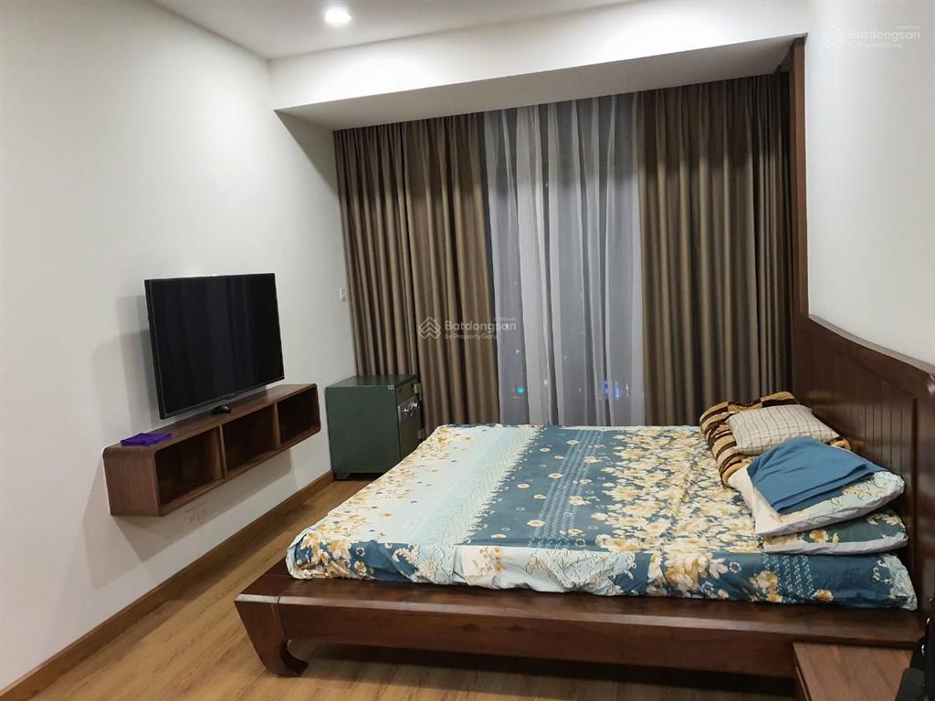 Bán căn hộ 3phòng ngủ, giá siêu rẻ 12,8 tỷ, 148.5m2, toà discovery complex, 302 cầu giấy