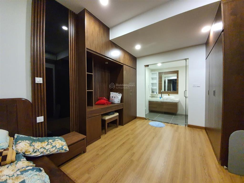 Bán căn hộ 3phòng ngủ, giá siêu rẻ 12,8 tỷ, 148.5m2, toà discovery complex, 302 cầu giấy