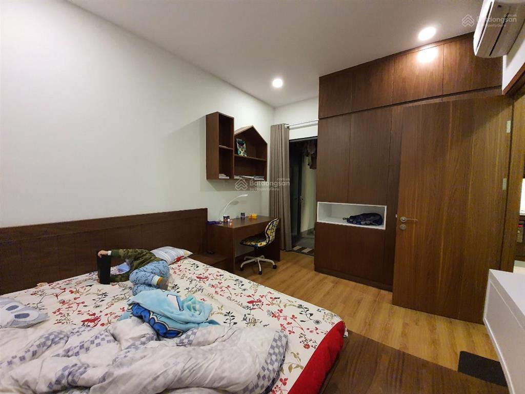 Bán căn hộ 3phòng ngủ, giá siêu rẻ 12,8 tỷ, 148.5m2, toà discovery complex, 302 cầu giấy